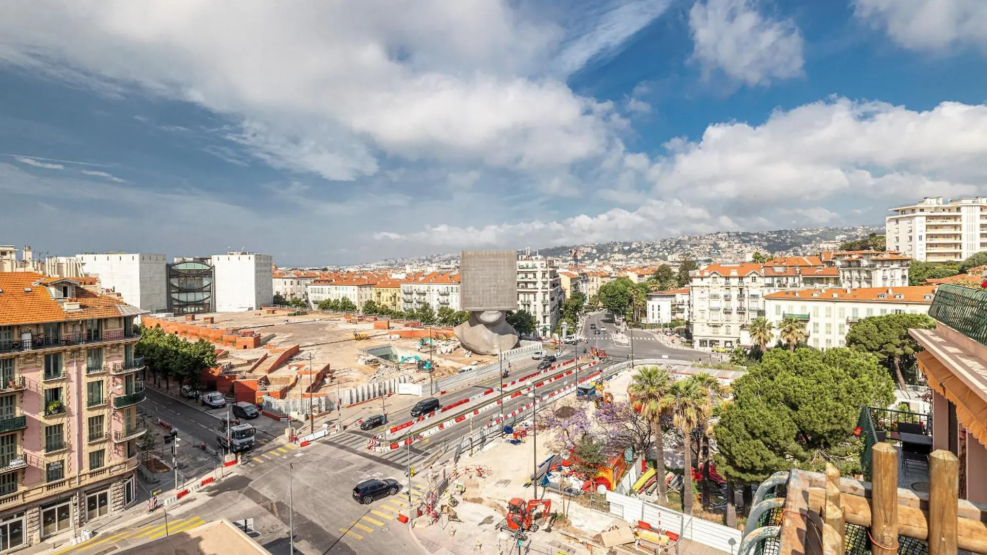 Open Sky Terrace Lage 1 Bdr & Parking Apartment Nice