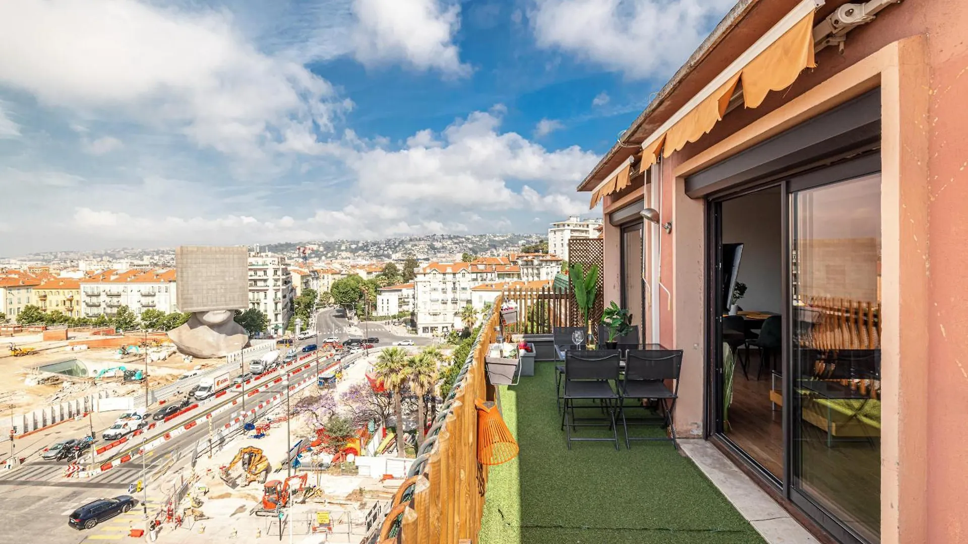 Open Sky Terrace Lage 1 Bdr & Parking Apartment Nice