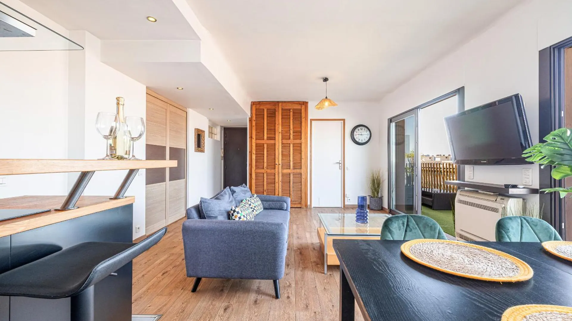Open Sky Terrace Lage 1 Bdr & Parking Apartment Nice France