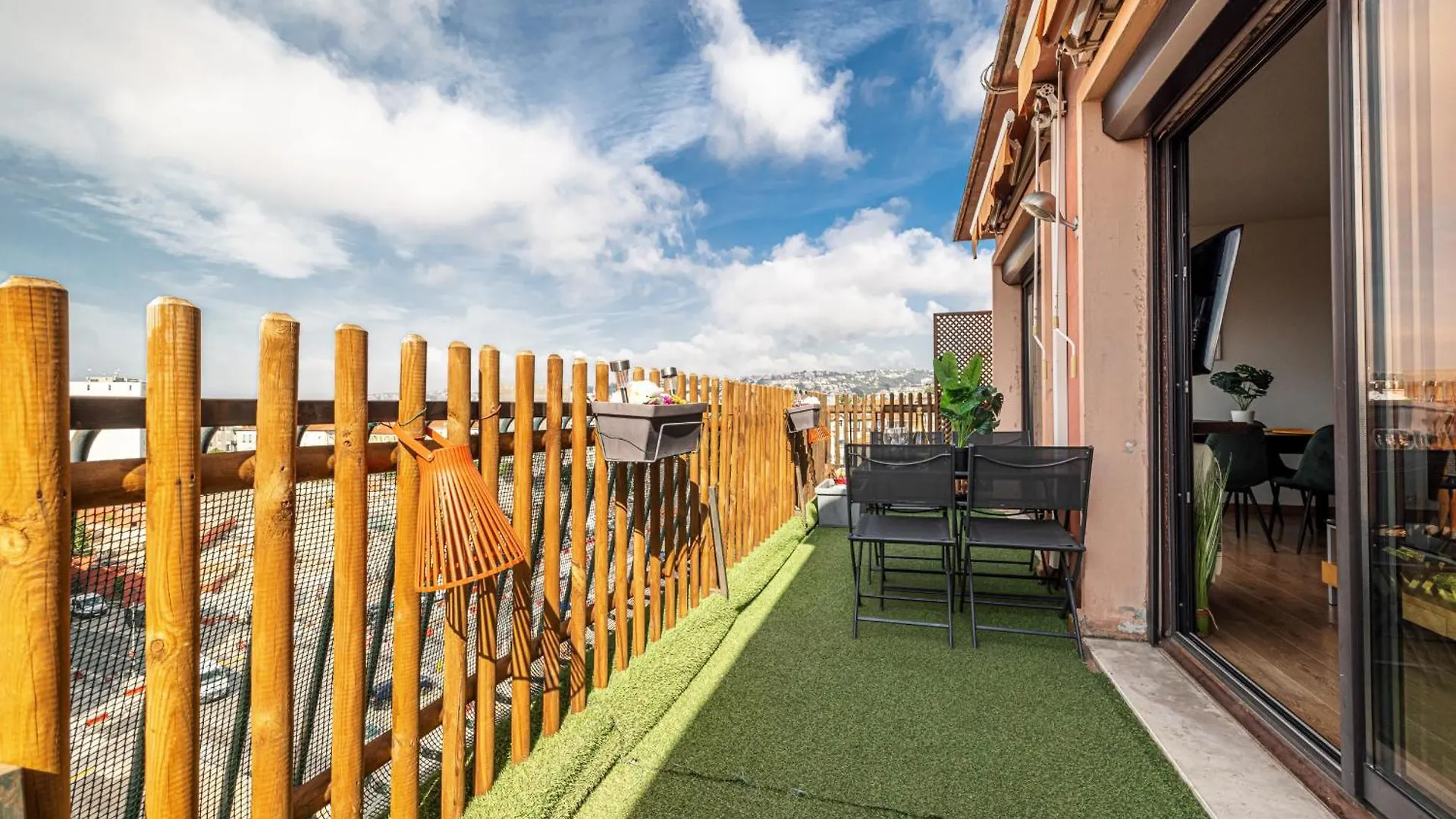 Open Sky Terrace Lage 1 Bdr & Parking Apartment Nice 0*,  France